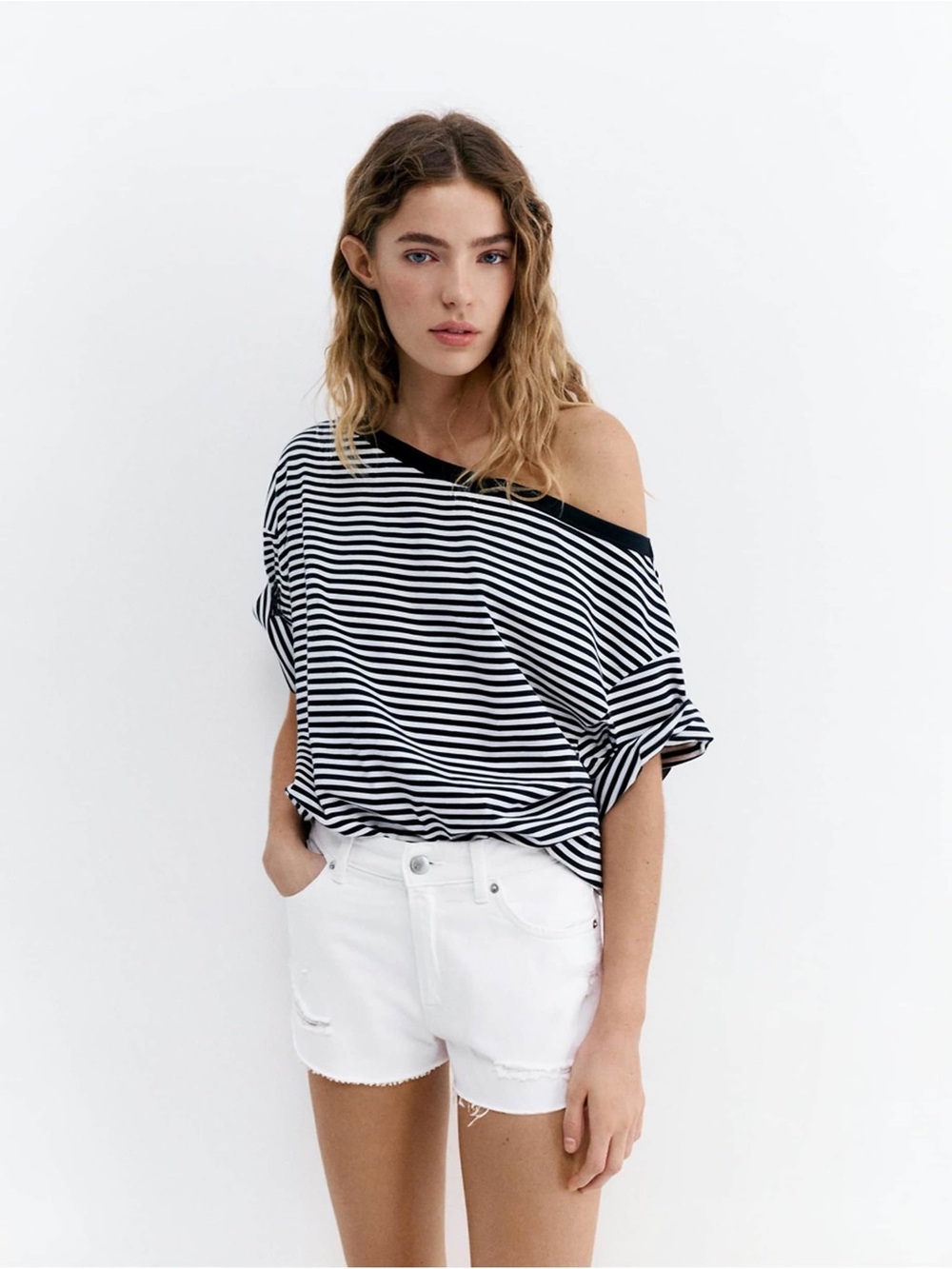 Pull&Bear White Jean Shorts